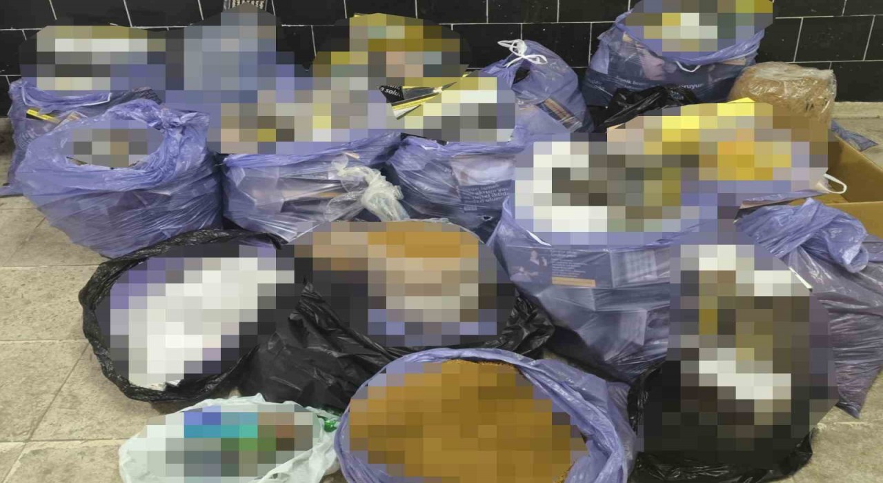 Kırıkkalede kaçak tütün operasyonu: Binlerce makaron ve nargile tütünü ele geçirildi