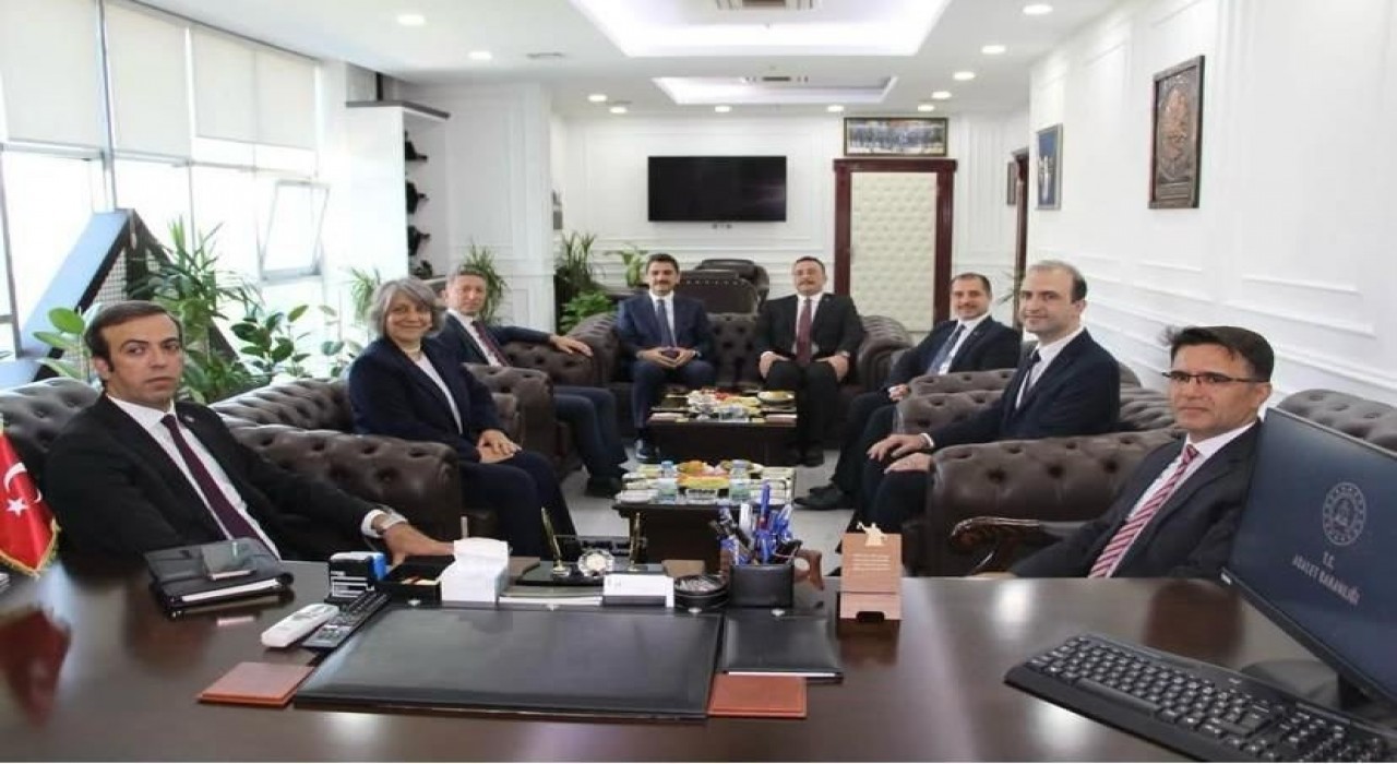 Kırşehir adliyesi sıfır kadastro hedefine ulaşan ilk adliye oldu