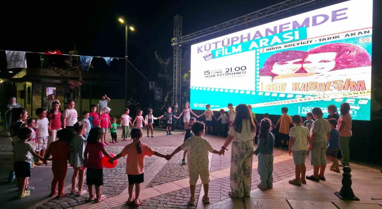 Kitapseverlere film molası