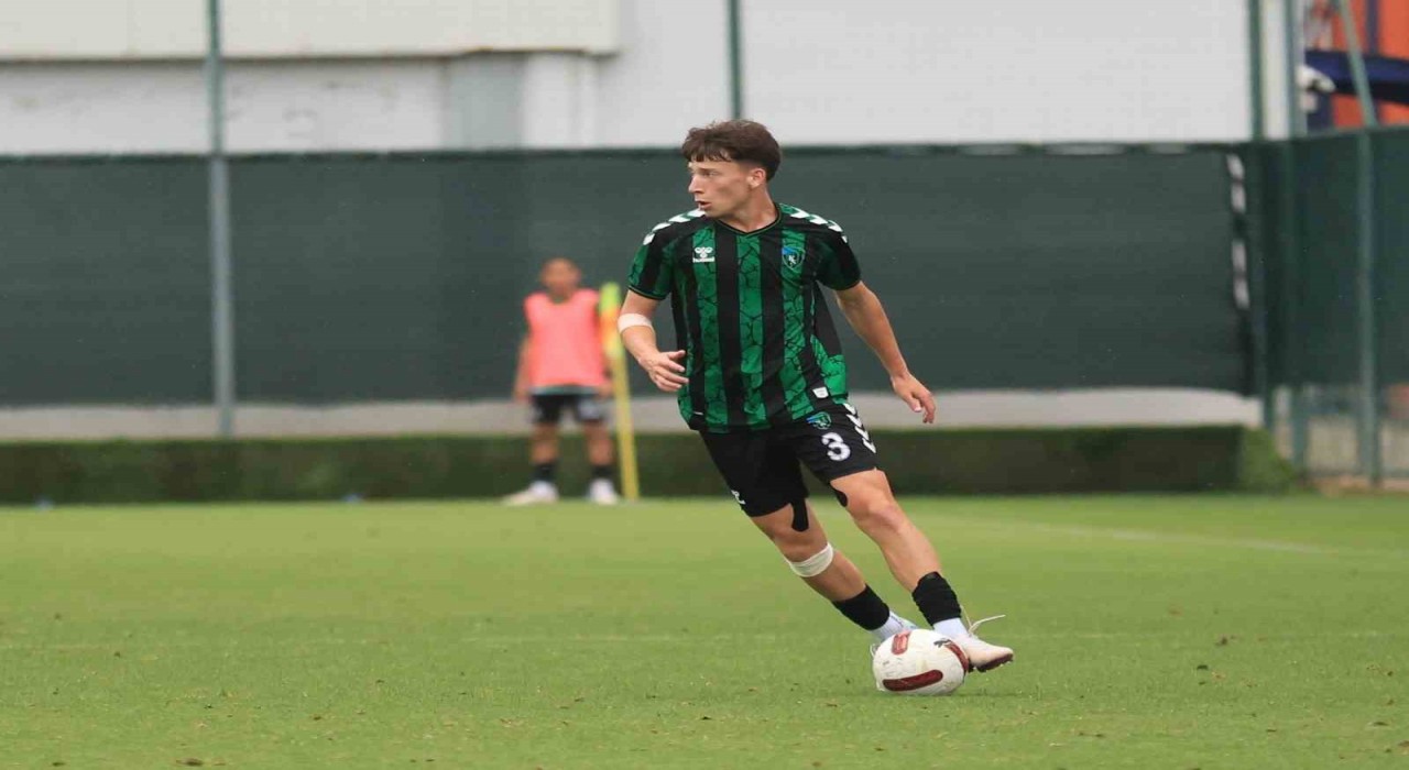 Kocaelispor önce profesyonel yaptı, sonra Manisa FKya kiraladı