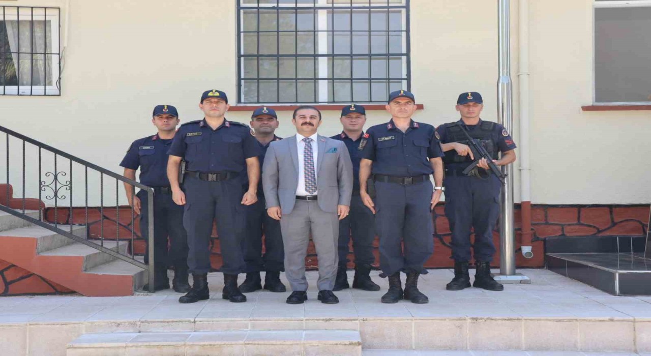 Koçarlı Kaymakamı Taşkın jandarma personeli ile bir araya geldi