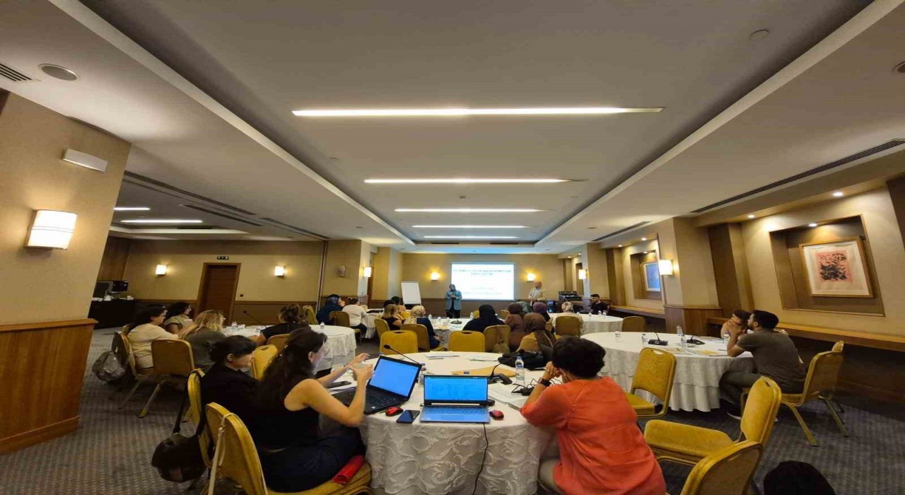 ‘Komşu Anne projesi pilot eğitimleri devam ediyor