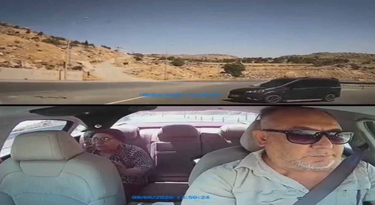 Kontrolsüz şekilde yola çıkan aracın kaza yaptığı anlar kamerada