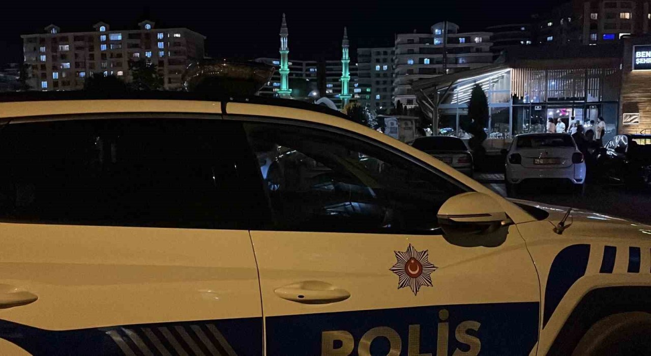 Konyada kafede bıçaklı kavga: 1 yaralı