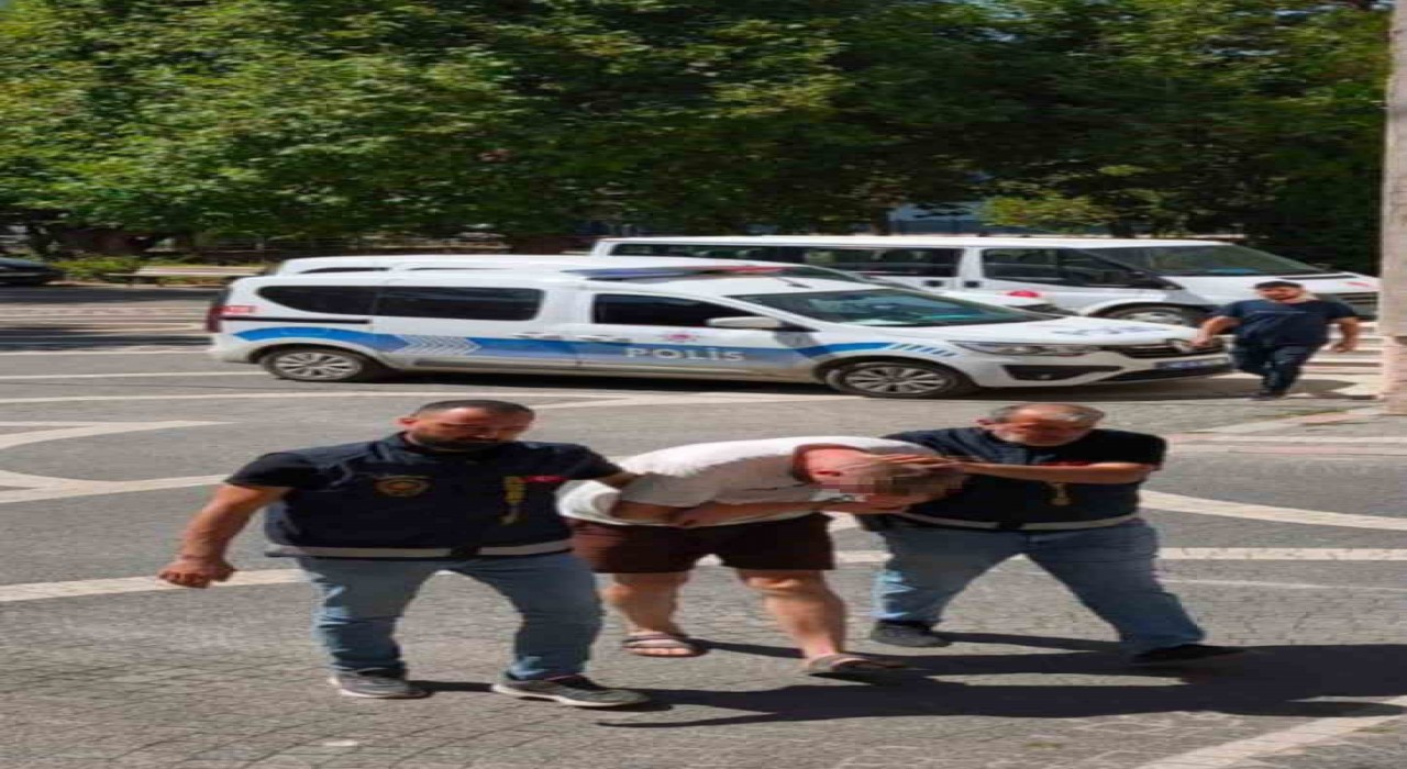 Konyada trafik kazası geçiren sürücünün üzerinden uyuşturucu çıktı