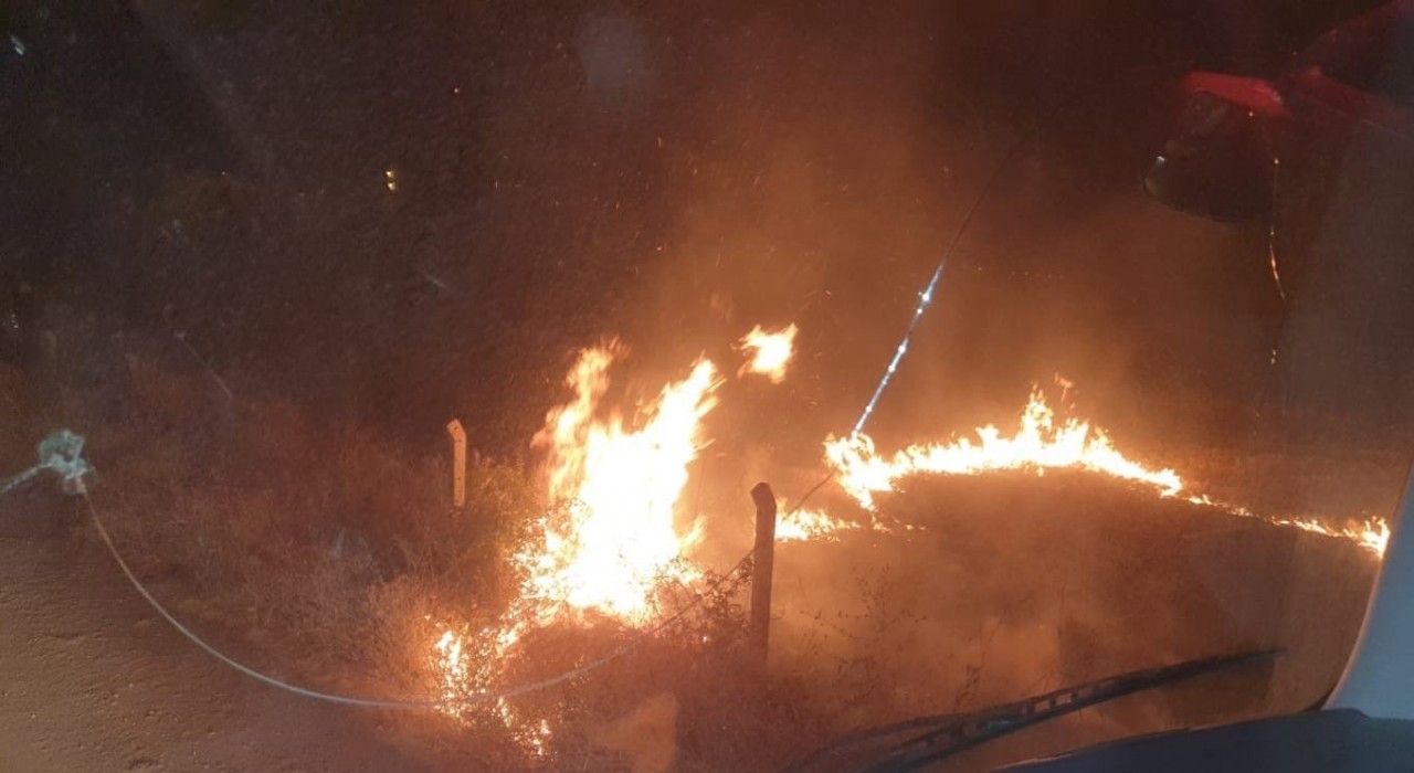 Kovancılarda anız yangını paniğe neden oldu