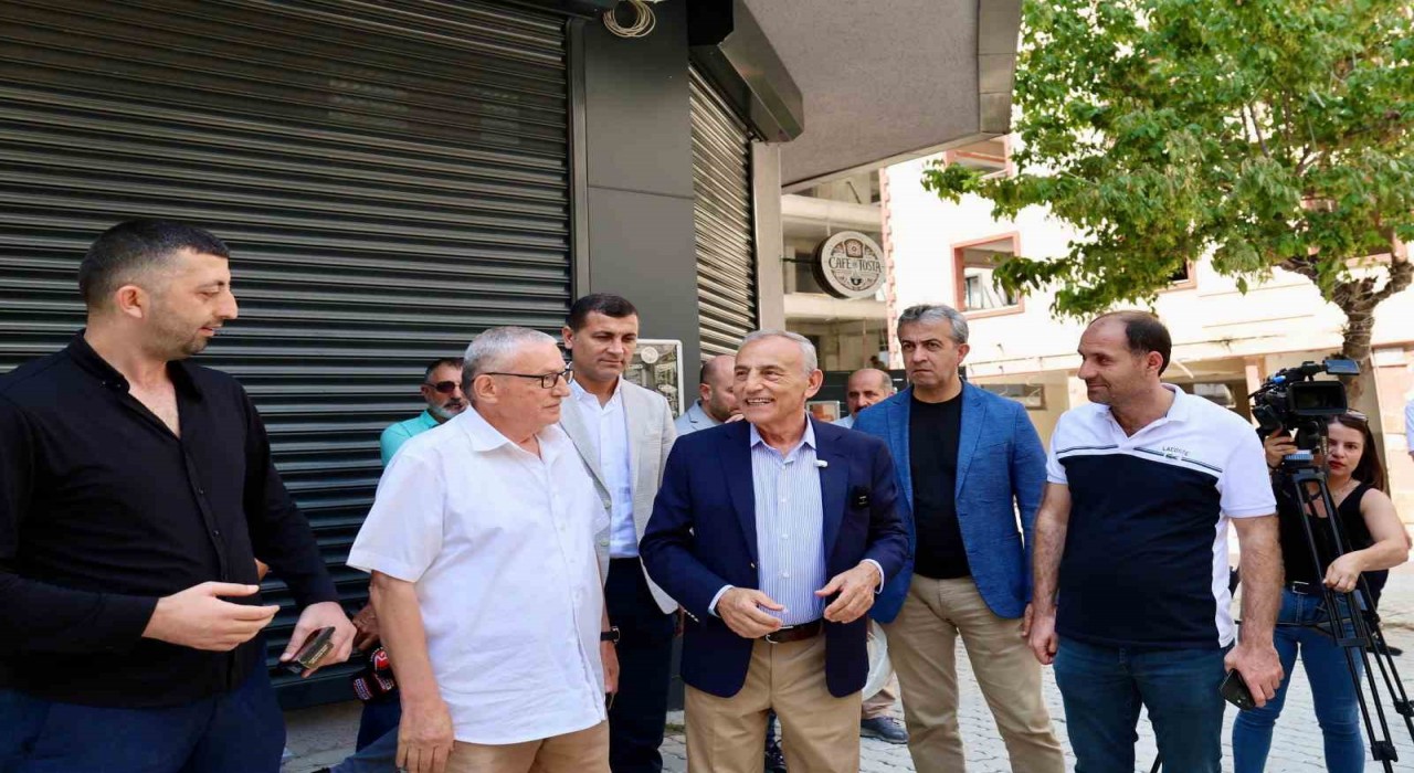 Küçükçekmecede kentsel dönüşüm neticesinde 14 binanın yıkımına başlandı