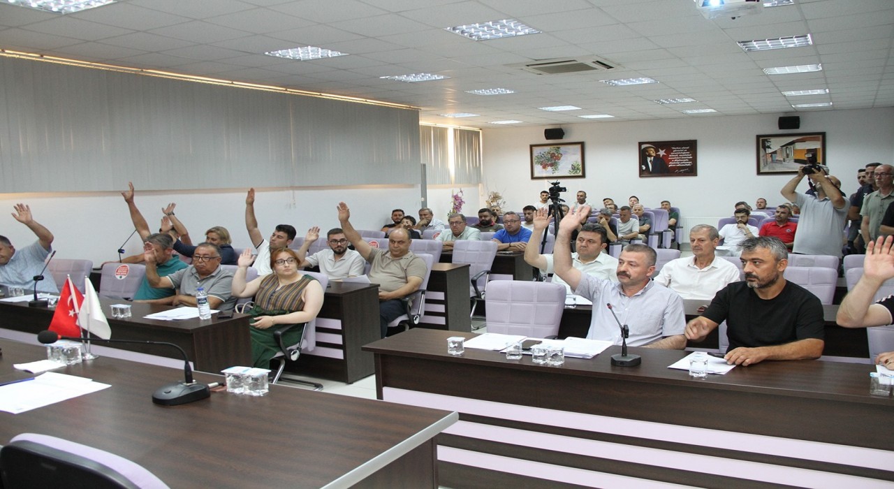 Kula Belediyesinde CHPli katip üyelerden toplu istifa