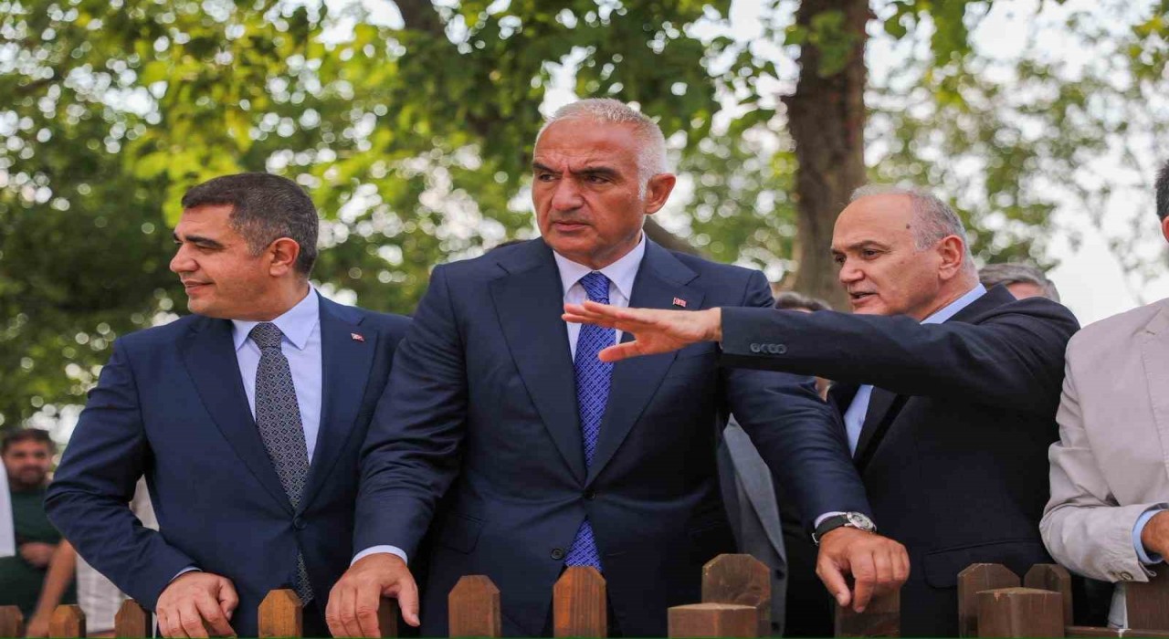 Kültür ve Turizm Bakanı Mehmet Nuri Ersoy, Düzcede iki önemli projeye destek verecek