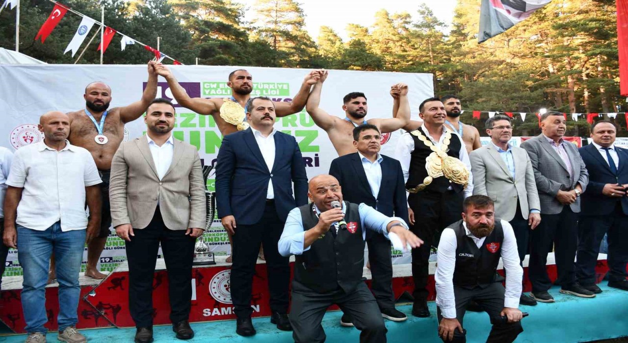 Kunduzda Başpehlivan Feyzullah Aktürk