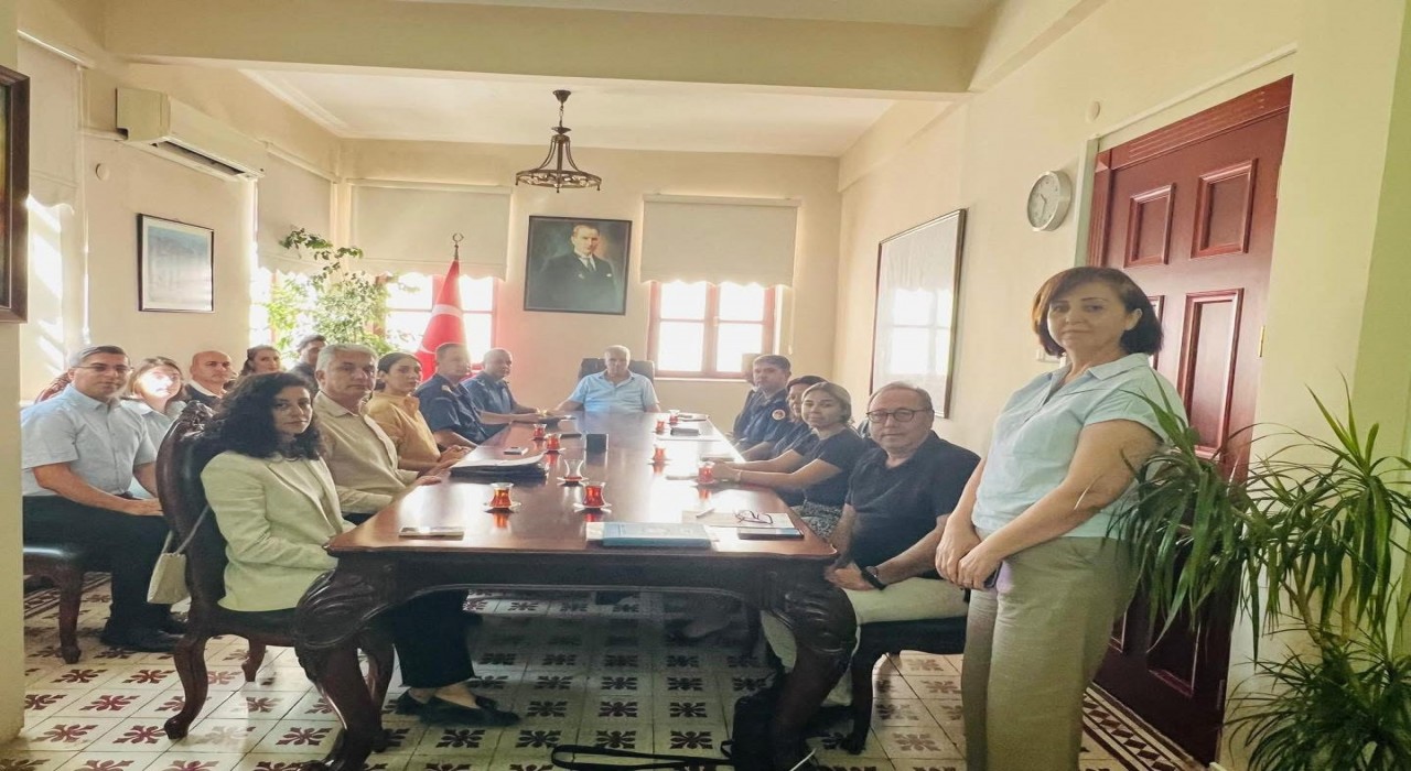 Kuşadasında Çocuk Koruma ve Kadına Yönelik Şiddetle Mücadele toplantısı yapıldı