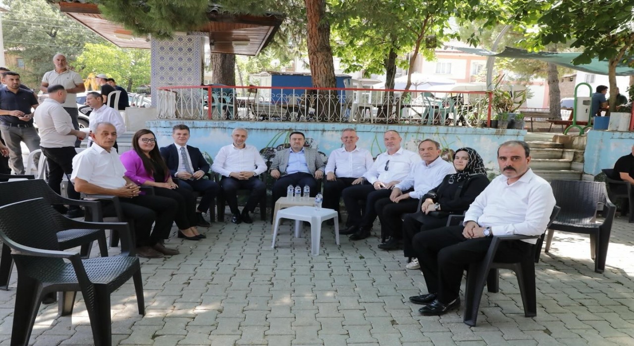 Kütahya Valisi Işın, Simavda hayır yemeğine katıldı