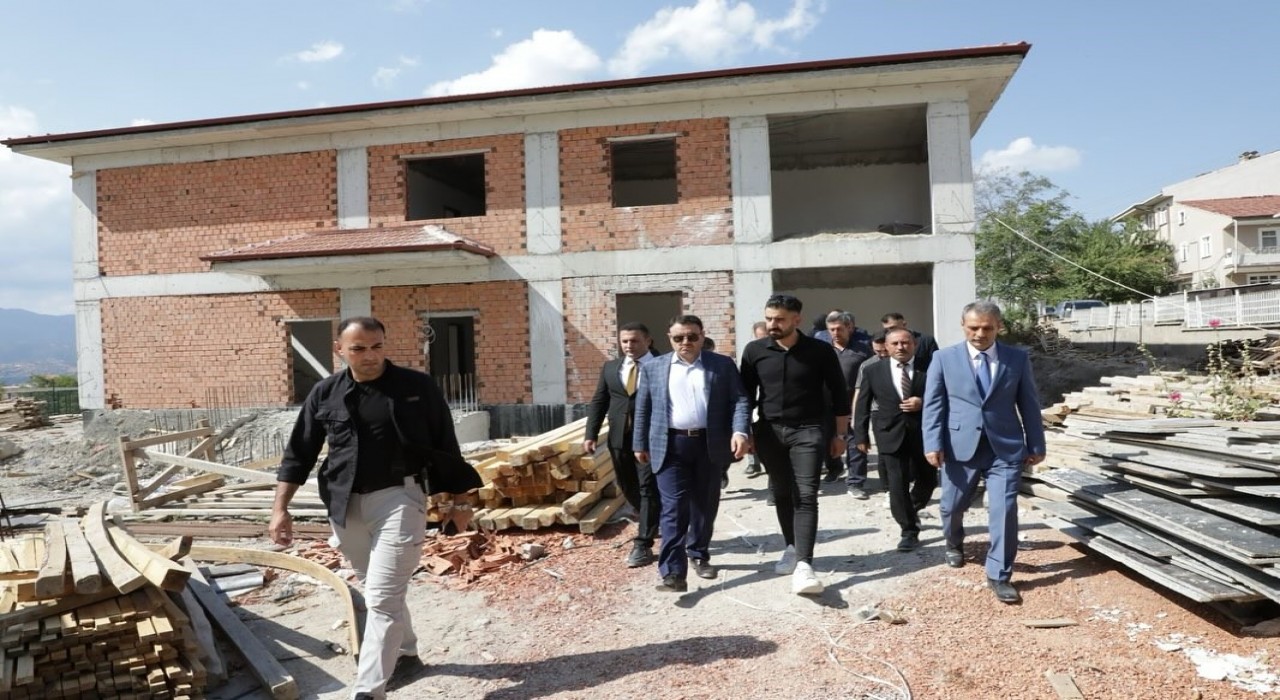 Kütahya Valisi Musa Işın, Emetteki eğitim yatırımlarını yerinde inceledi