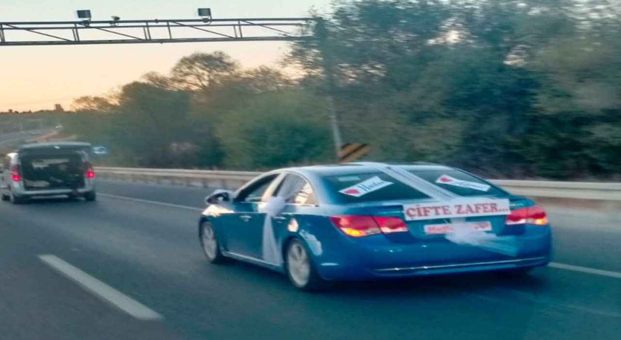 Kütahyada 30 Ağustosa özel anlamlı ve güldüren konvoy: Çifte Zafer