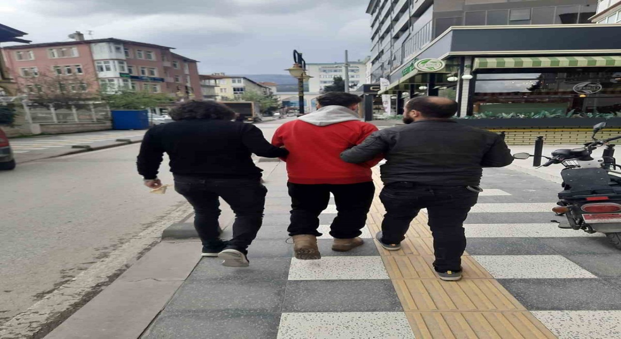 Kütahyada 7 ayda 2 bin 85 aranan şahıs yakalandı