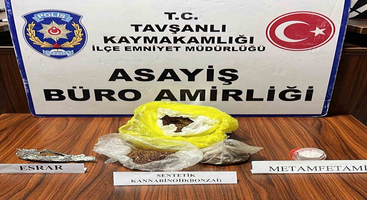 Kütahyada cezaevi firarisi uyuşturucu operasyonuyla yakalandı