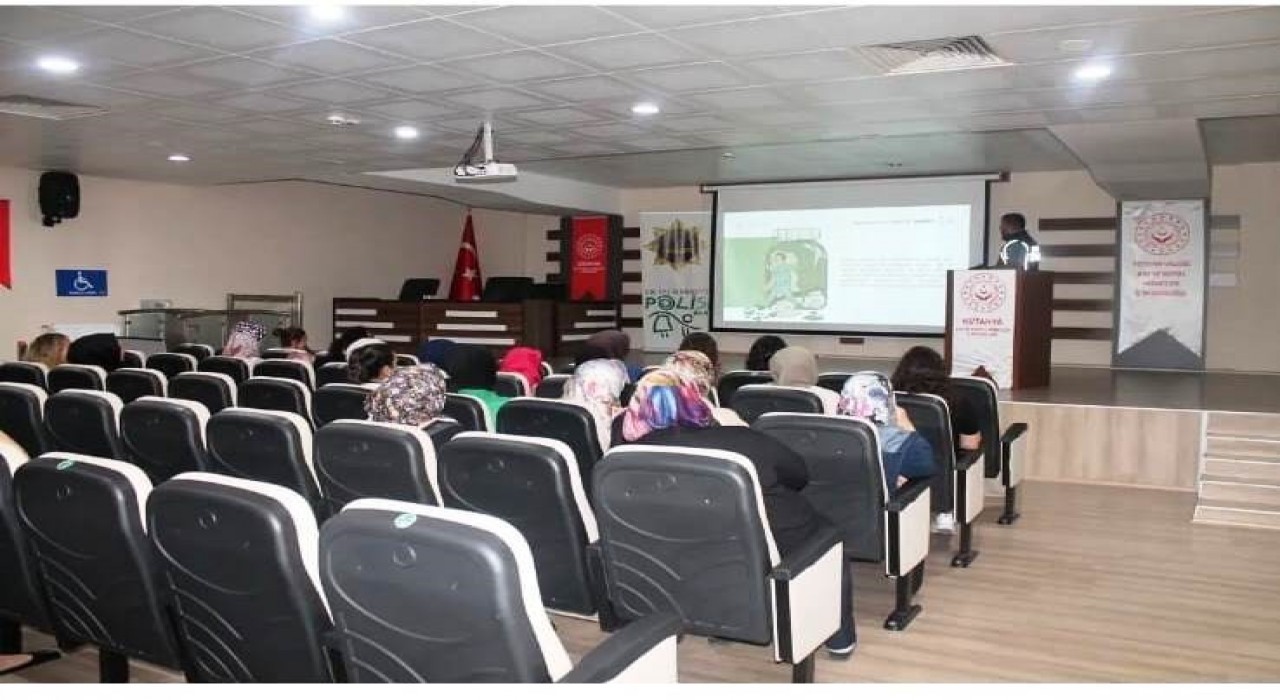 Kütahyada En İyi Narkotik Polisi Anne konulu eğitim
