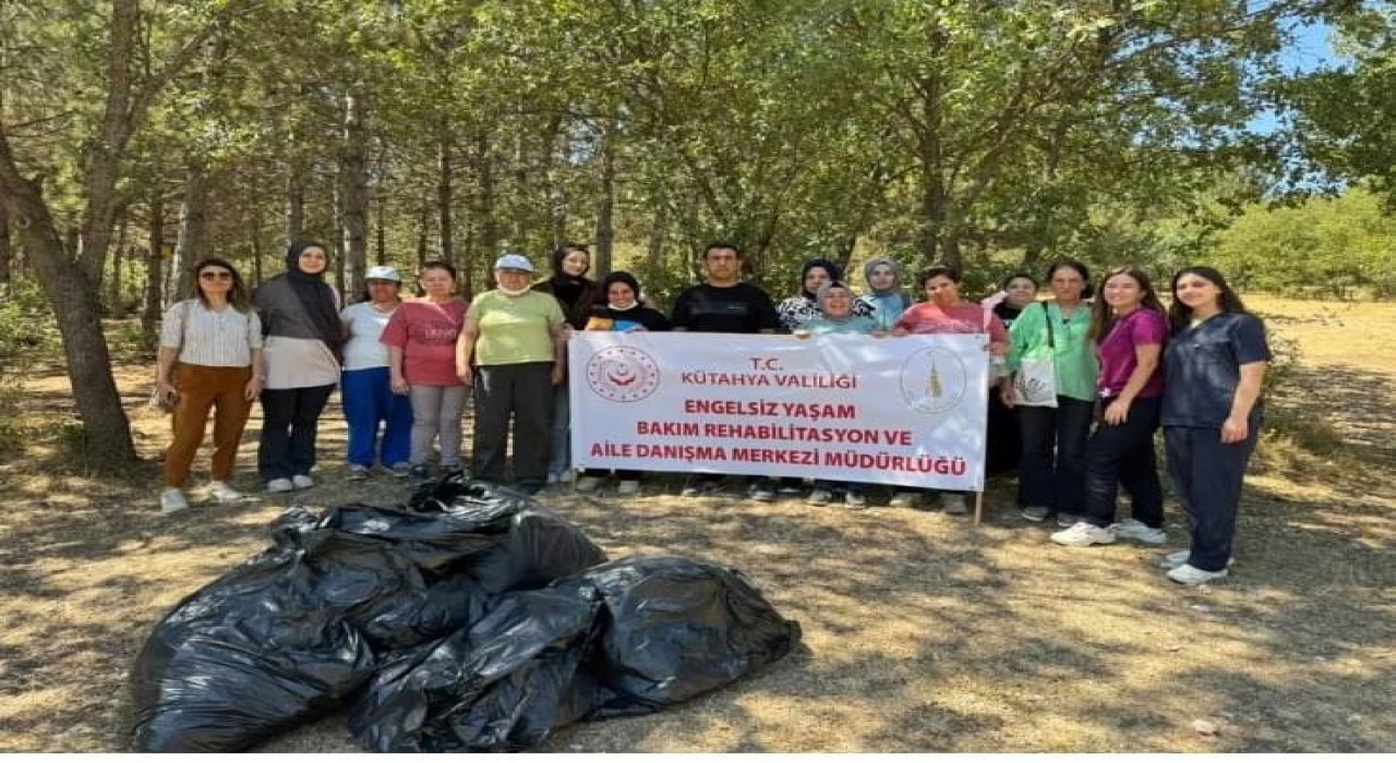 Kütahyada engellilerin katılımı ile çöp toplama etkinliği