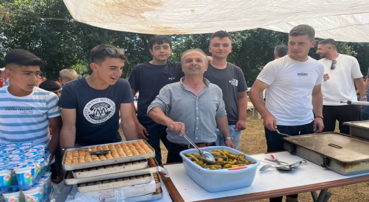 Kütahyada şükür ve hayır yemeği etkinliği