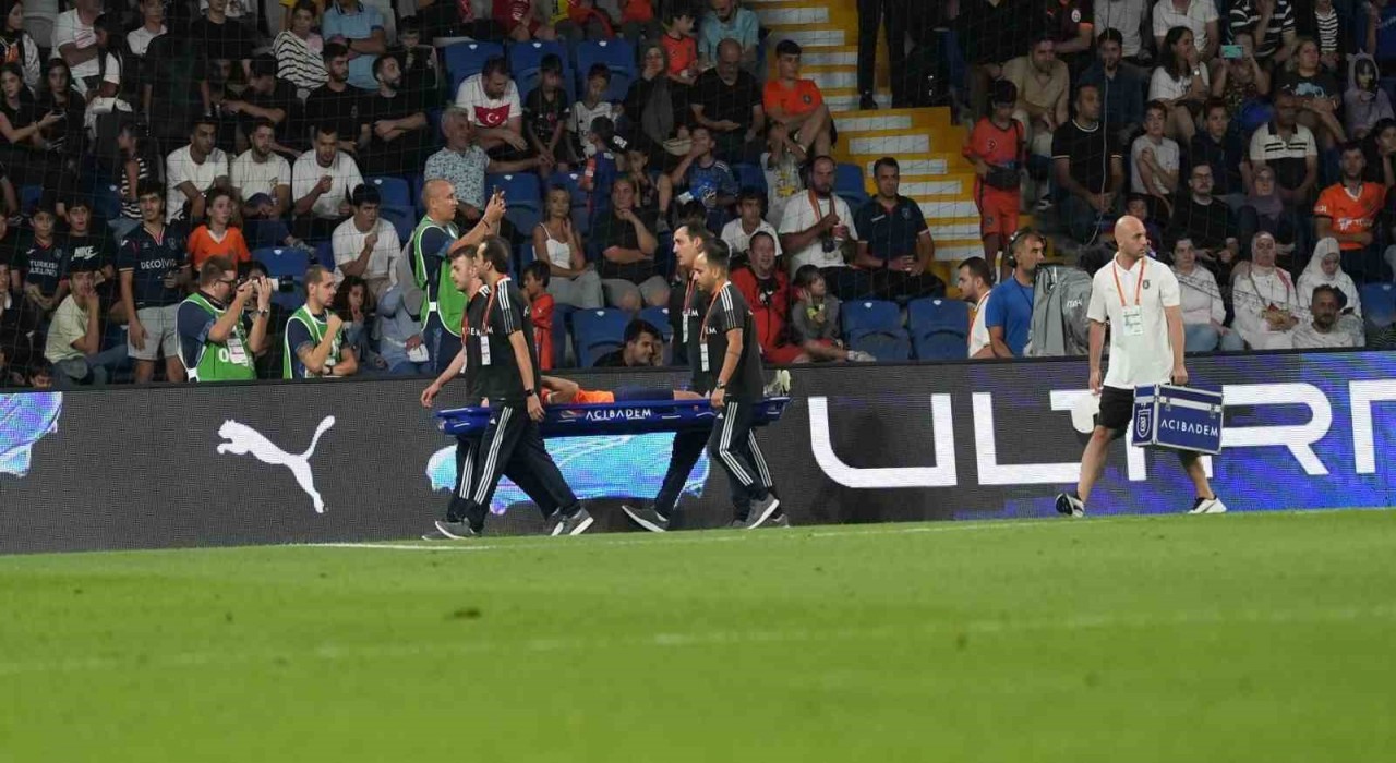 Leo Duarte, sakatlanarak oyuna devam edemedi