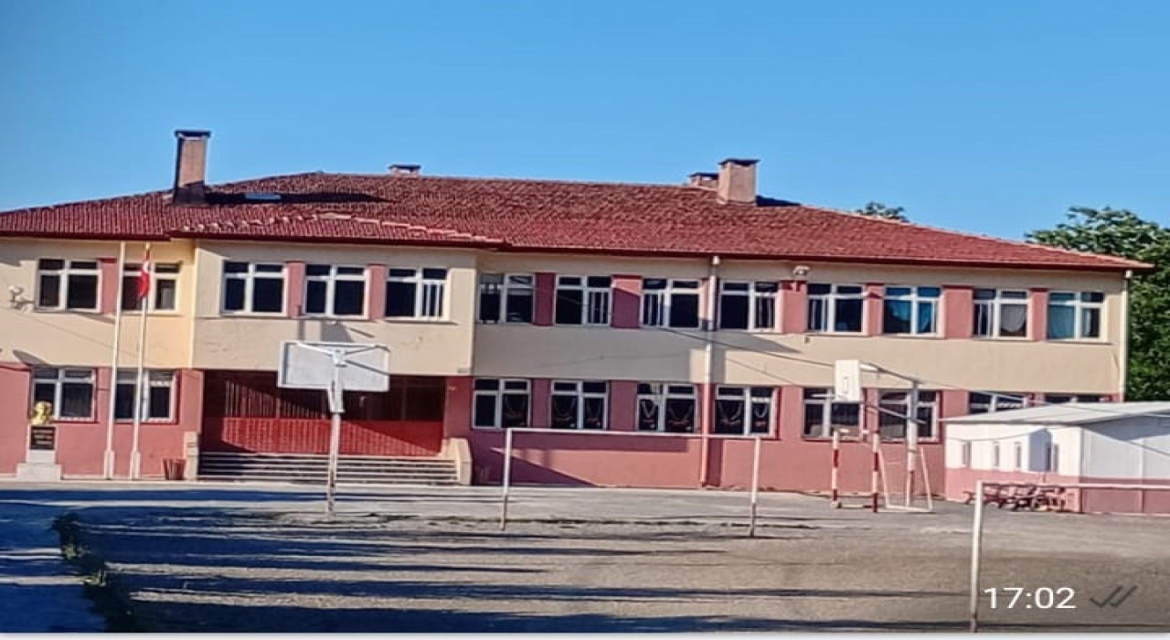 Mahalleler ortaokulun kapanmasına karşı