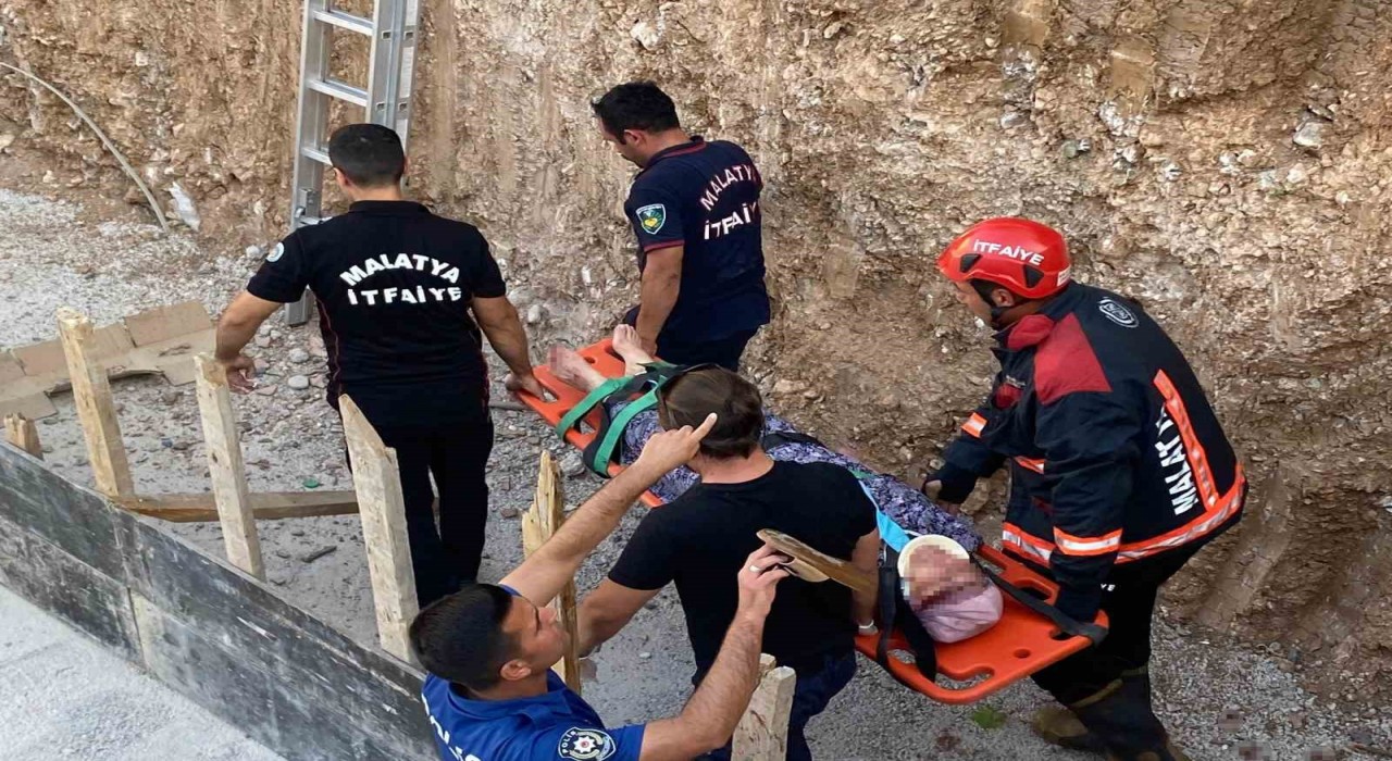 Malatyada dengesini kaybederek inşaat alanına düşen şahıs kurtarıldı