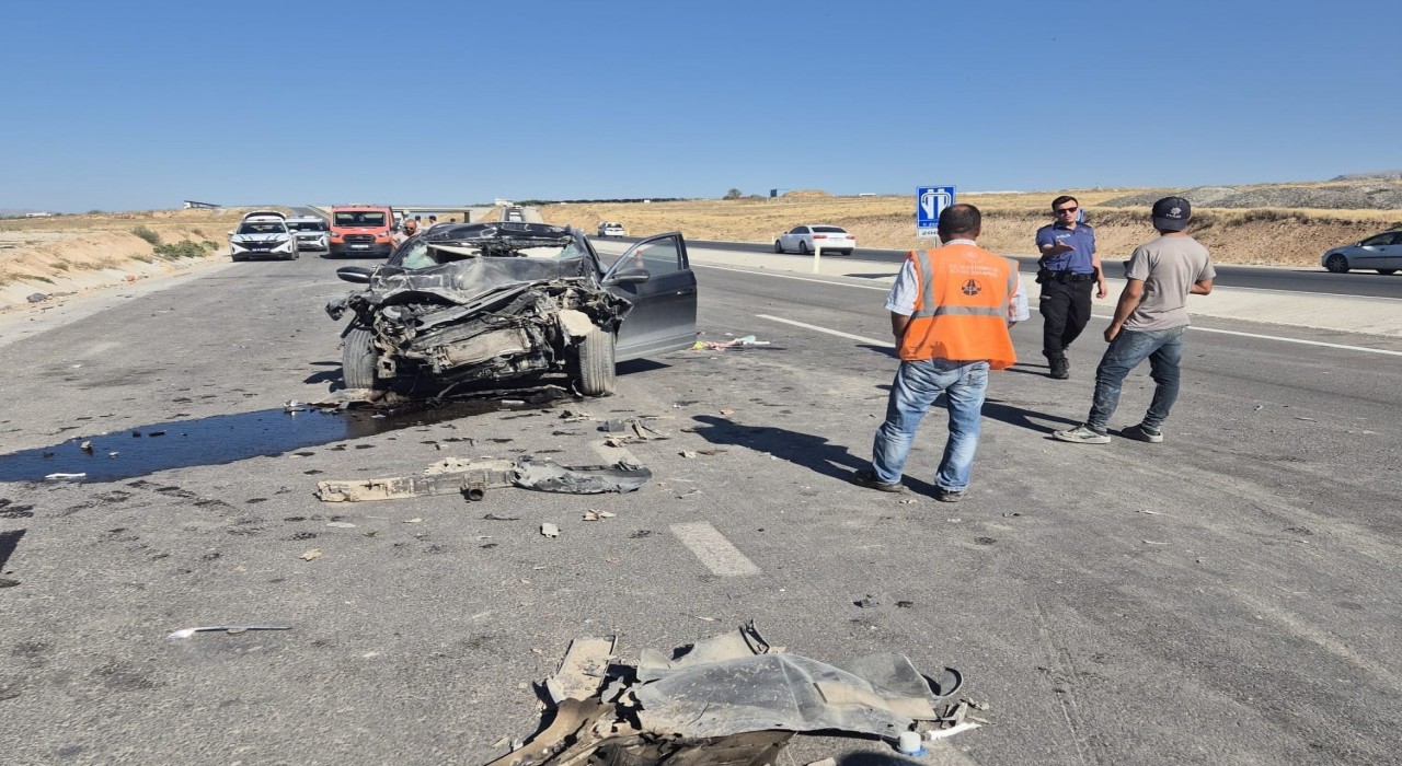Malatyada kamyon ile otomobil çarpıştı: 1 ölü