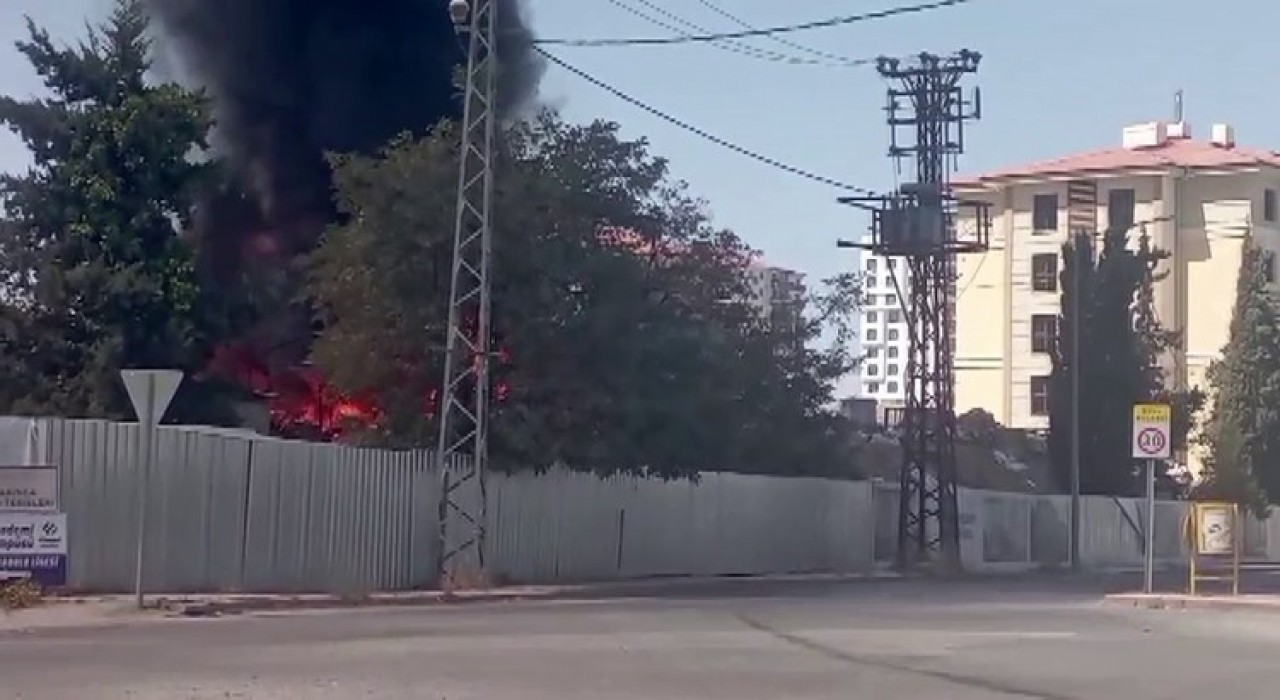 Malatyada şantiyede korkutan yangın