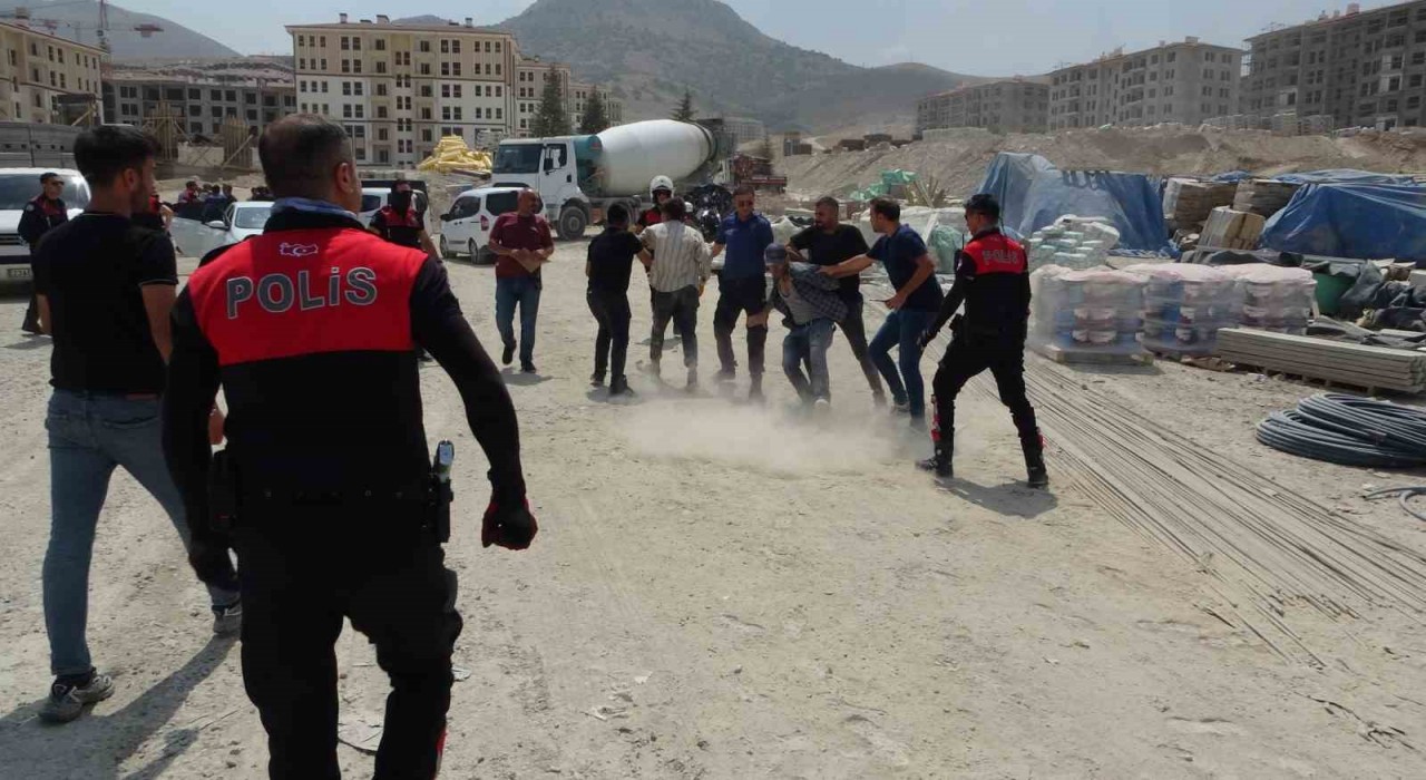 Malatyada şantiyede silahlı-bıçaklı kavga: 2si ağır 7 yaralı