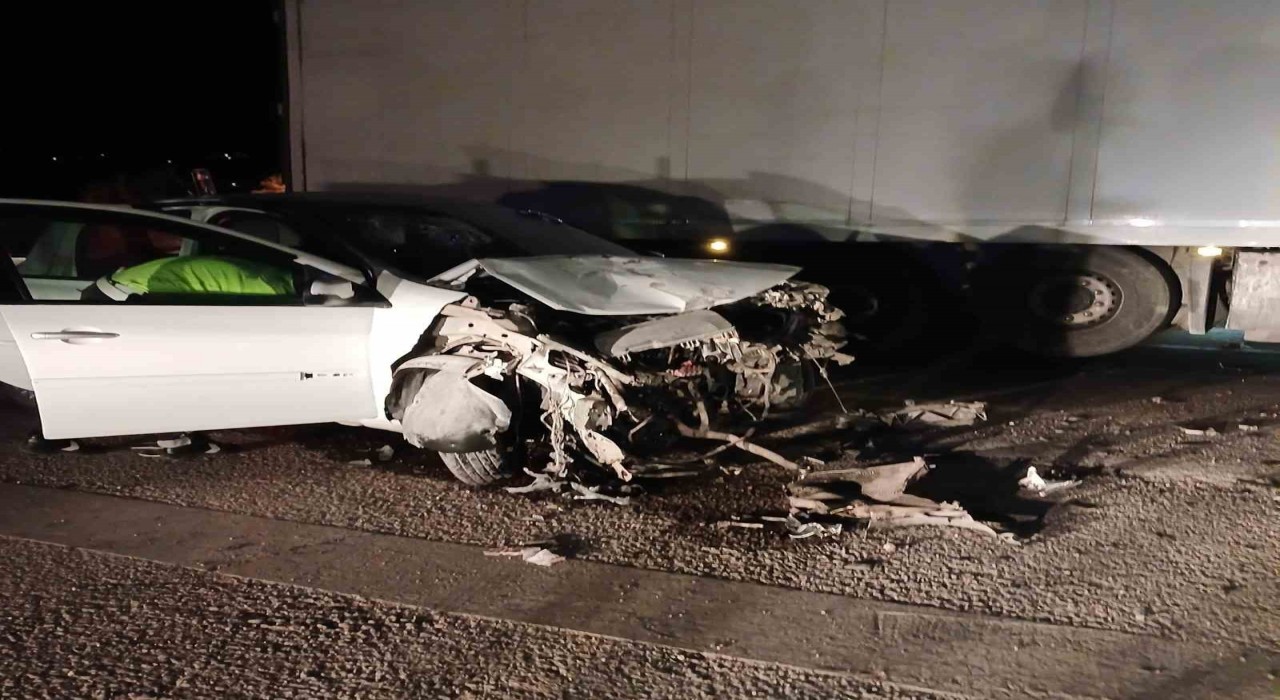 Malatyada tır ile otomobil çarpıştı: 3 yaralı