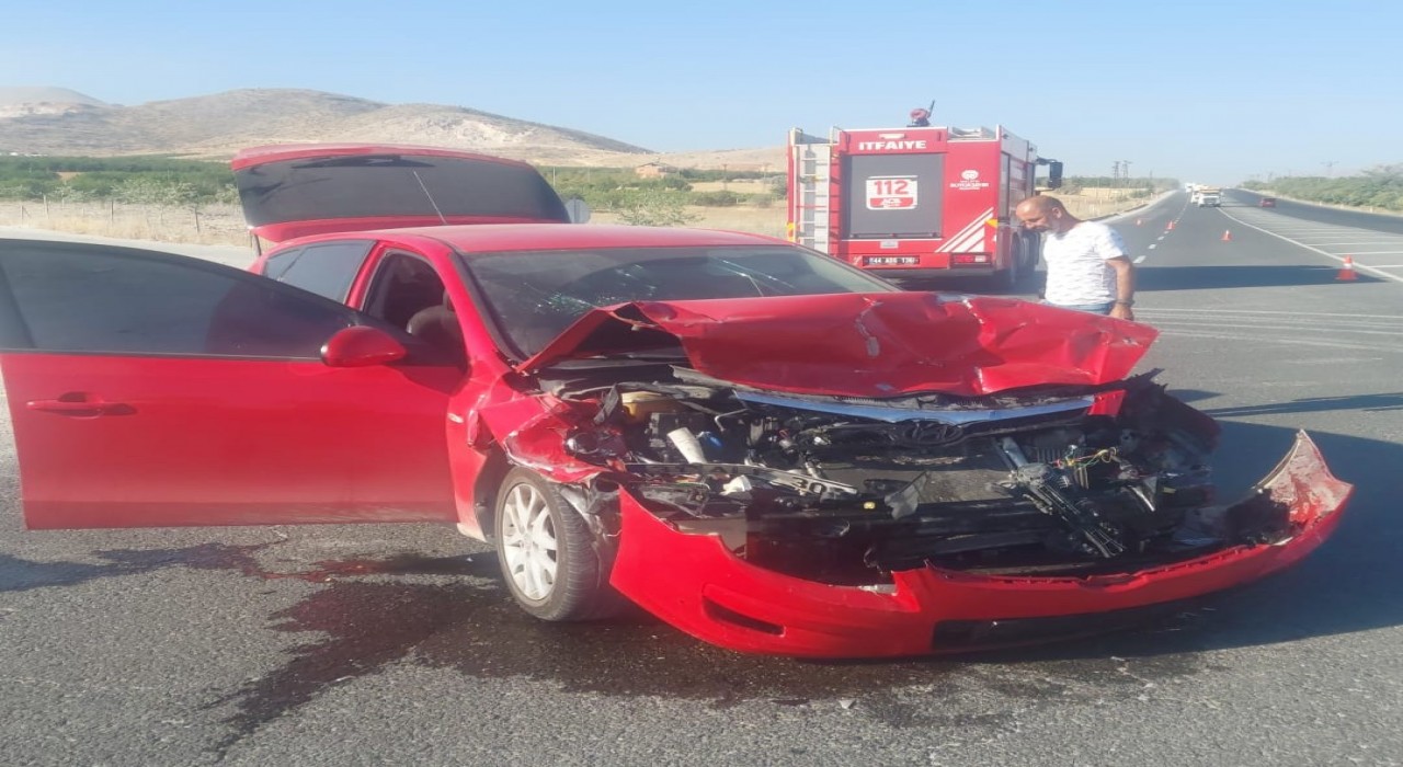 Malatyada tır ile otomobil çarpıştı: 4 yaralı