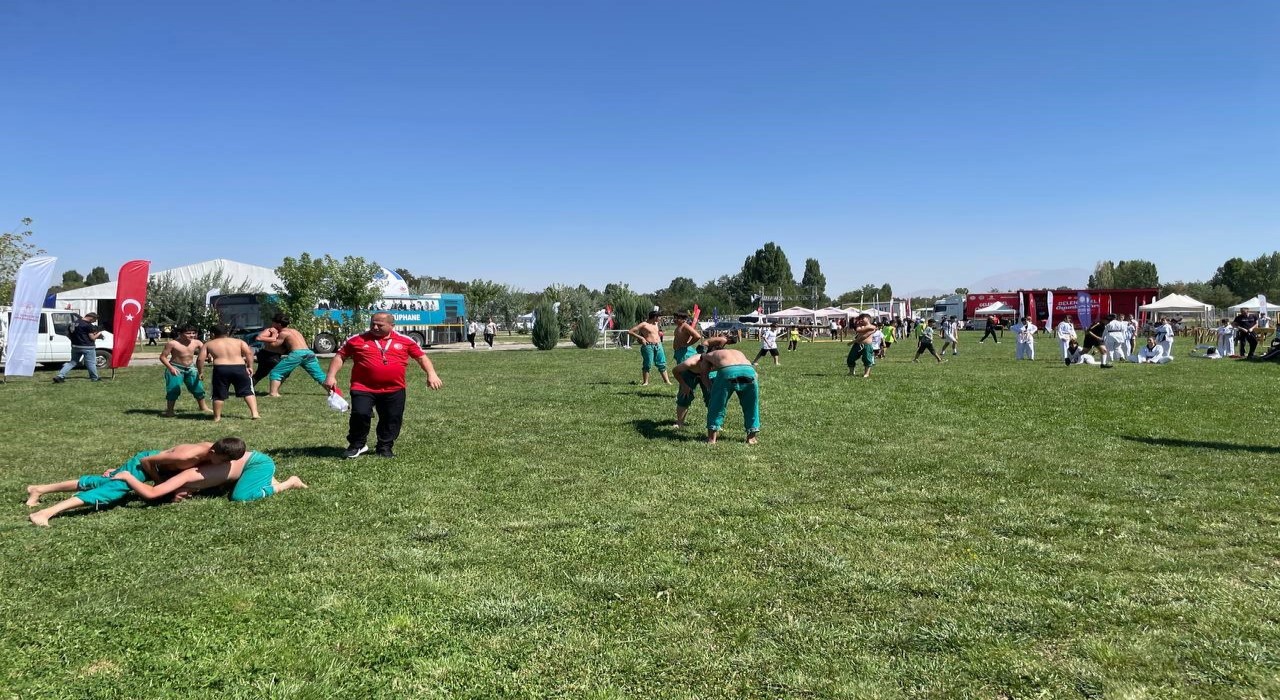 Malazgirt Zaferinin 954. yıl dönümü etkinlikleri başladı