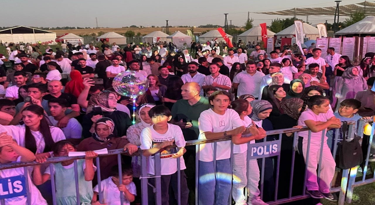 Malazgirt Zaferinin 954. yıl dönümü kutlamalarında coşkulu konser