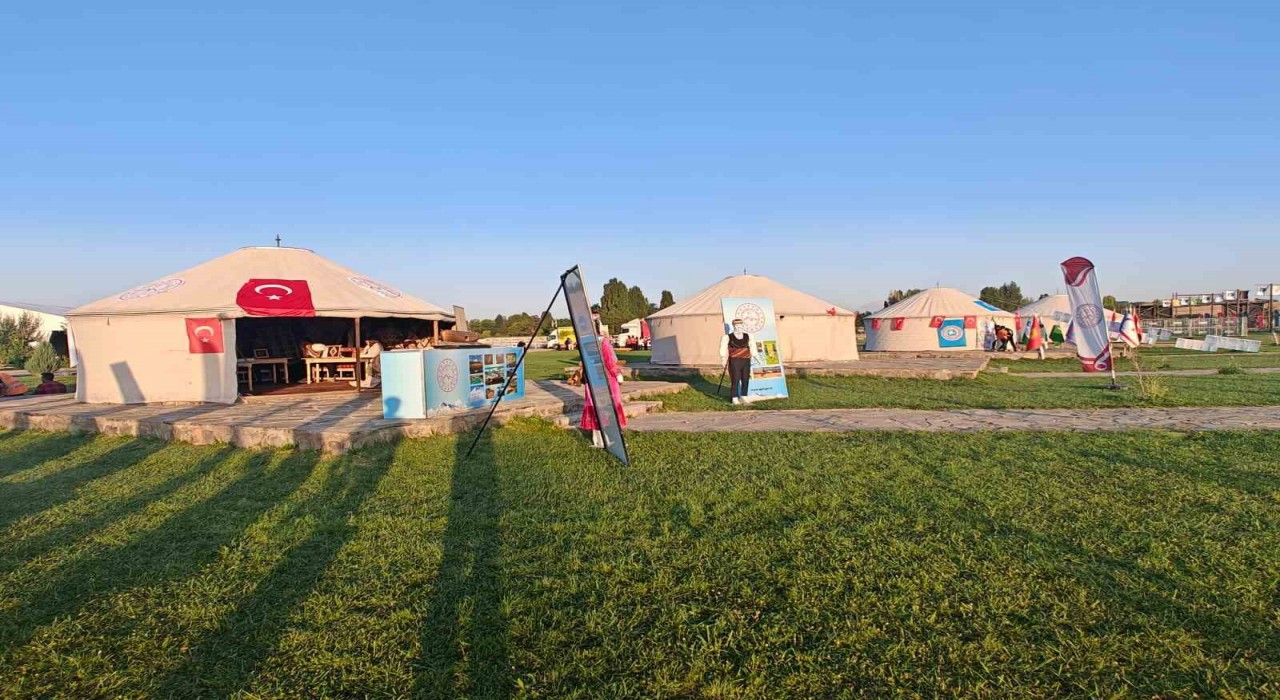 Malazgirtte oba çadırlarında yöresel kültür buluşması