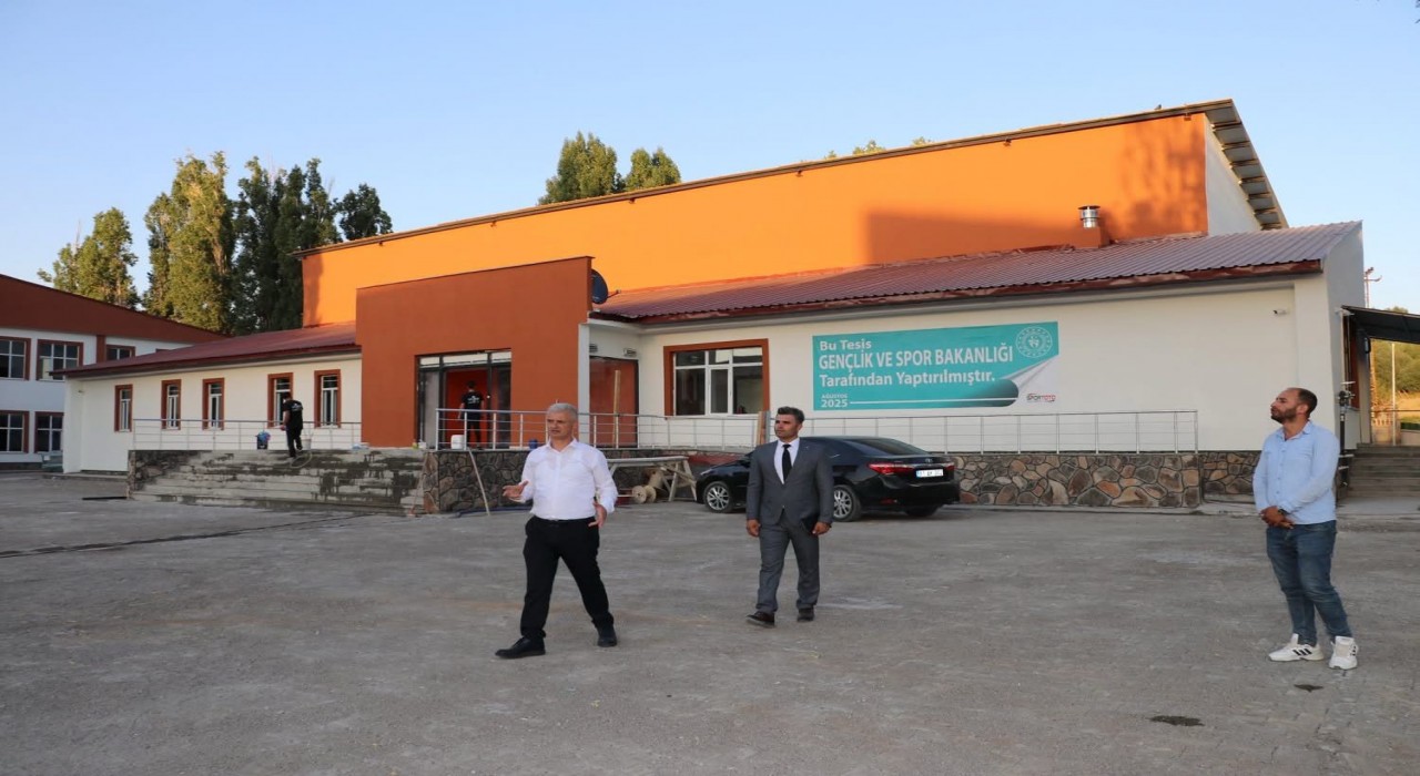 Malazgirtte spor ve gençlik yatırımları sürüyor