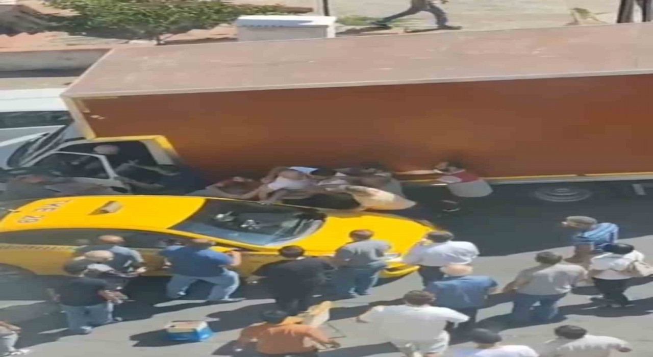 Maltepede yol verme kavgası