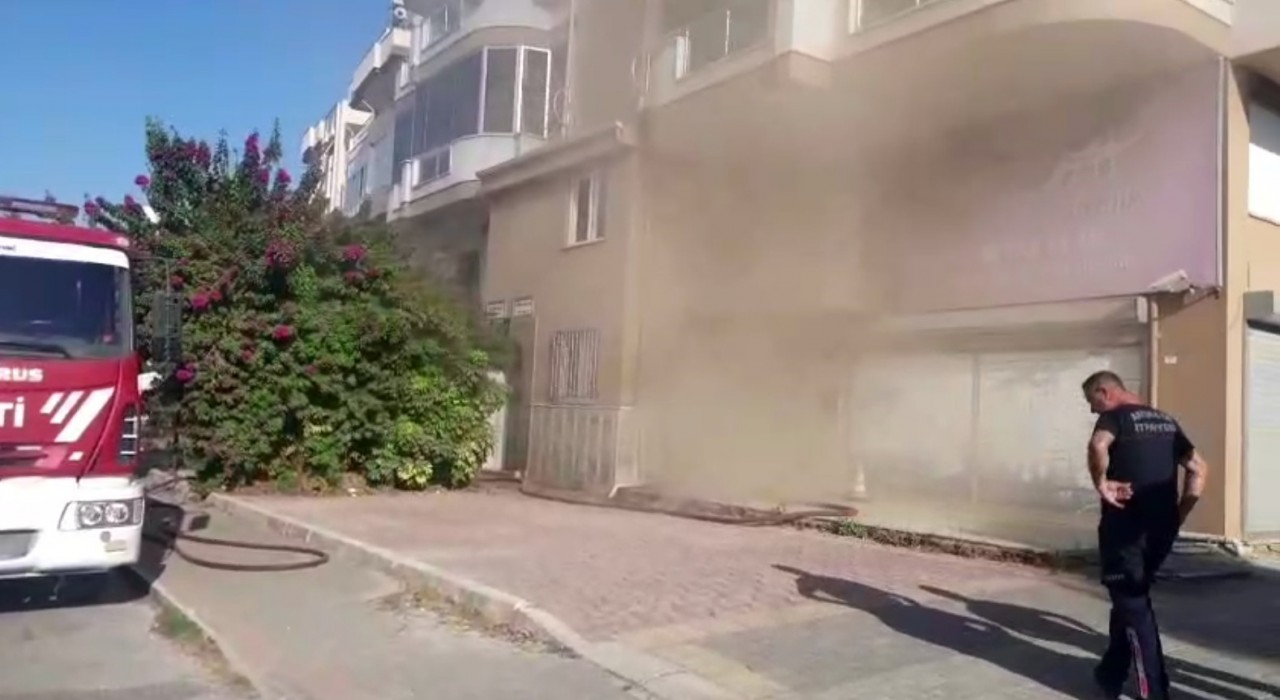 Manavgatta iş yeri yangını ucuz atlatıldı