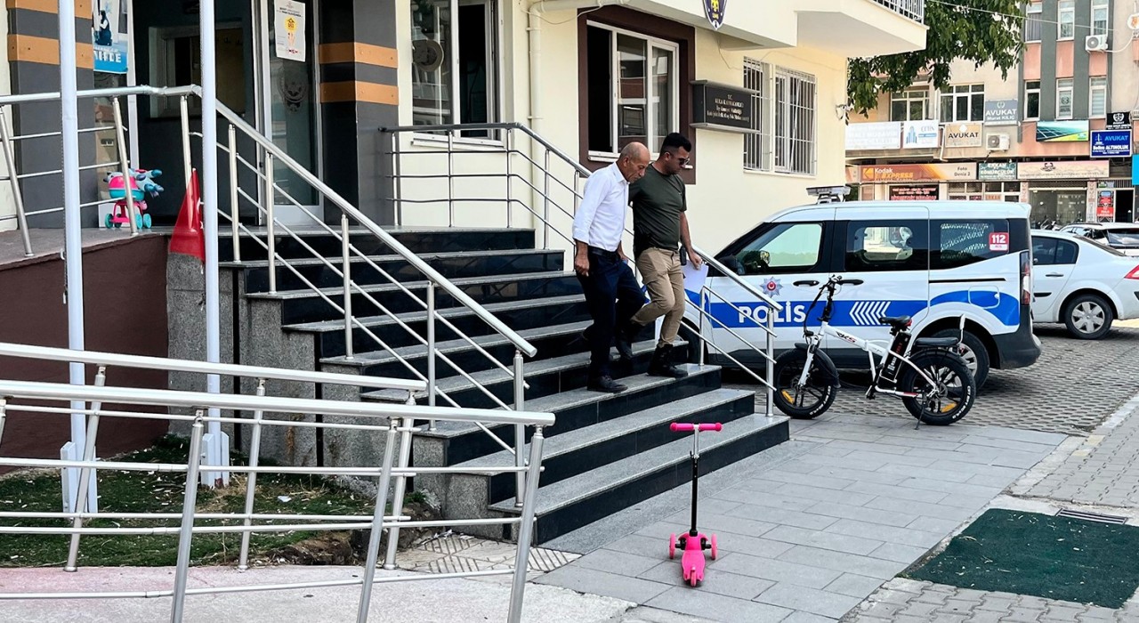 Manisada 2 kişinin öldüğü kazada otobüs sürücüsü tutuklandı