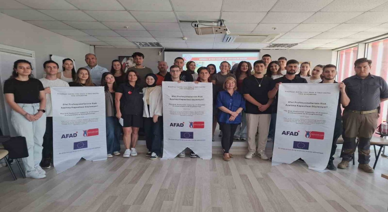 Manisada gençler Youthpass aldı