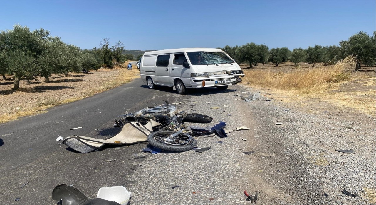 Manisada motosiklet araçla kafa kafaya çarpıştı: 1 ölü