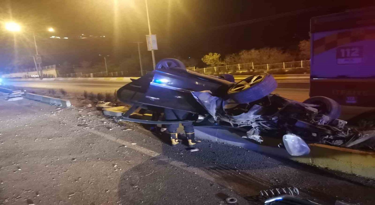 Mardinde devrilen otomobilin sürücüsü yaralandı