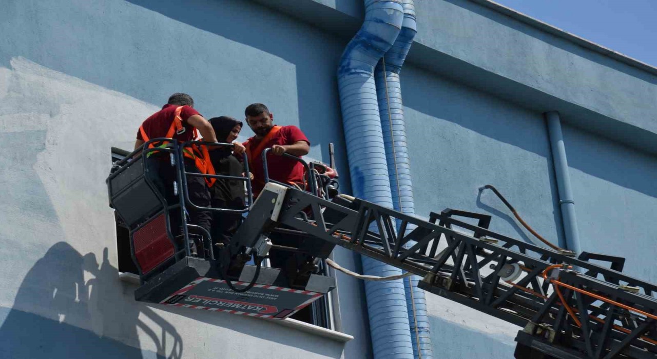 MCBÜ Hastanesinde gerçeği aratmayan yangın tatbikatı