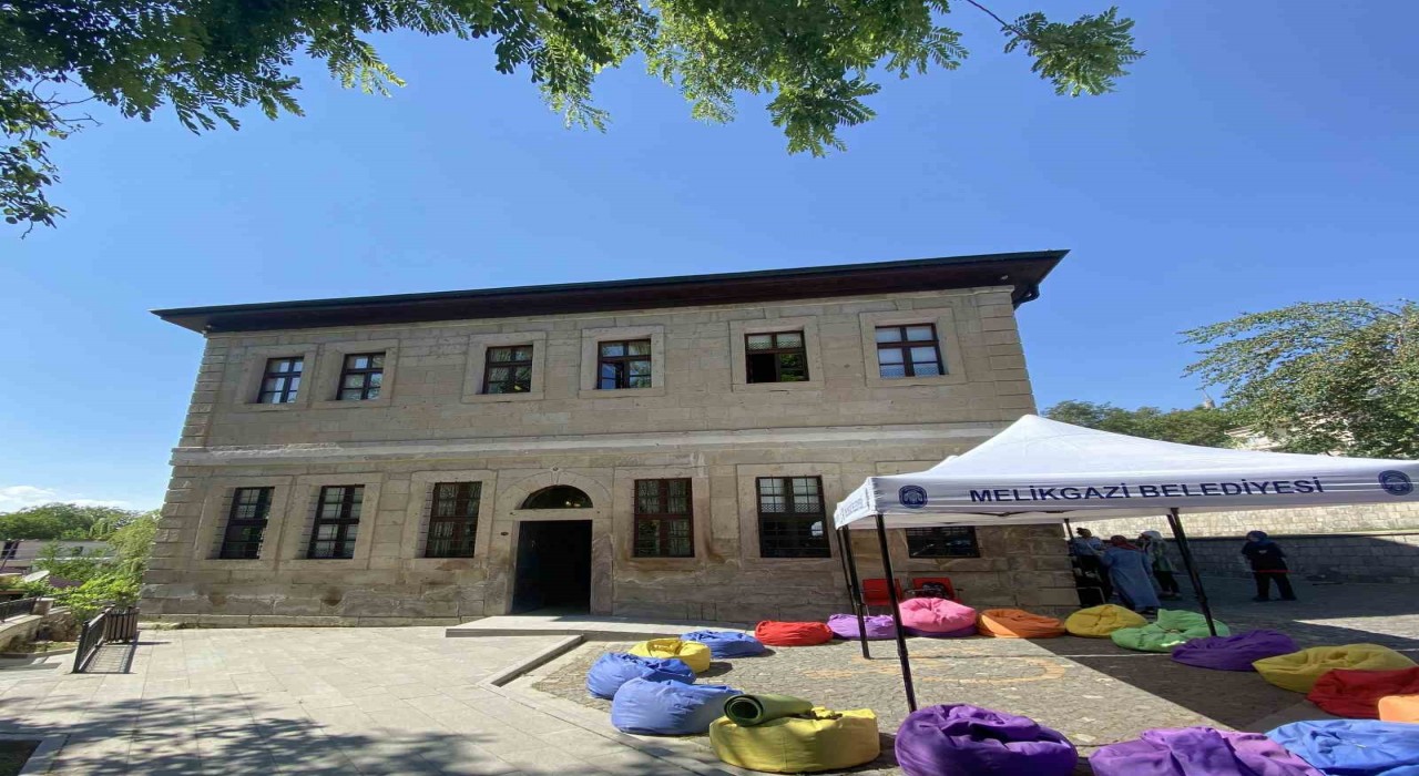 Melikgazi Belediyesi Sağlıklı Yaşam ve Farkındalık Kampı için başvurular başladı