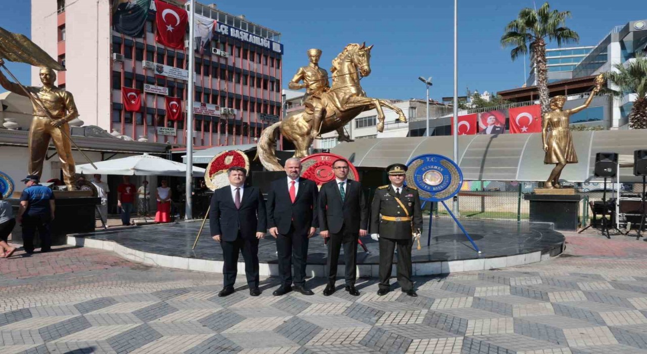 Menemende Zafer Bayramı coşkusu