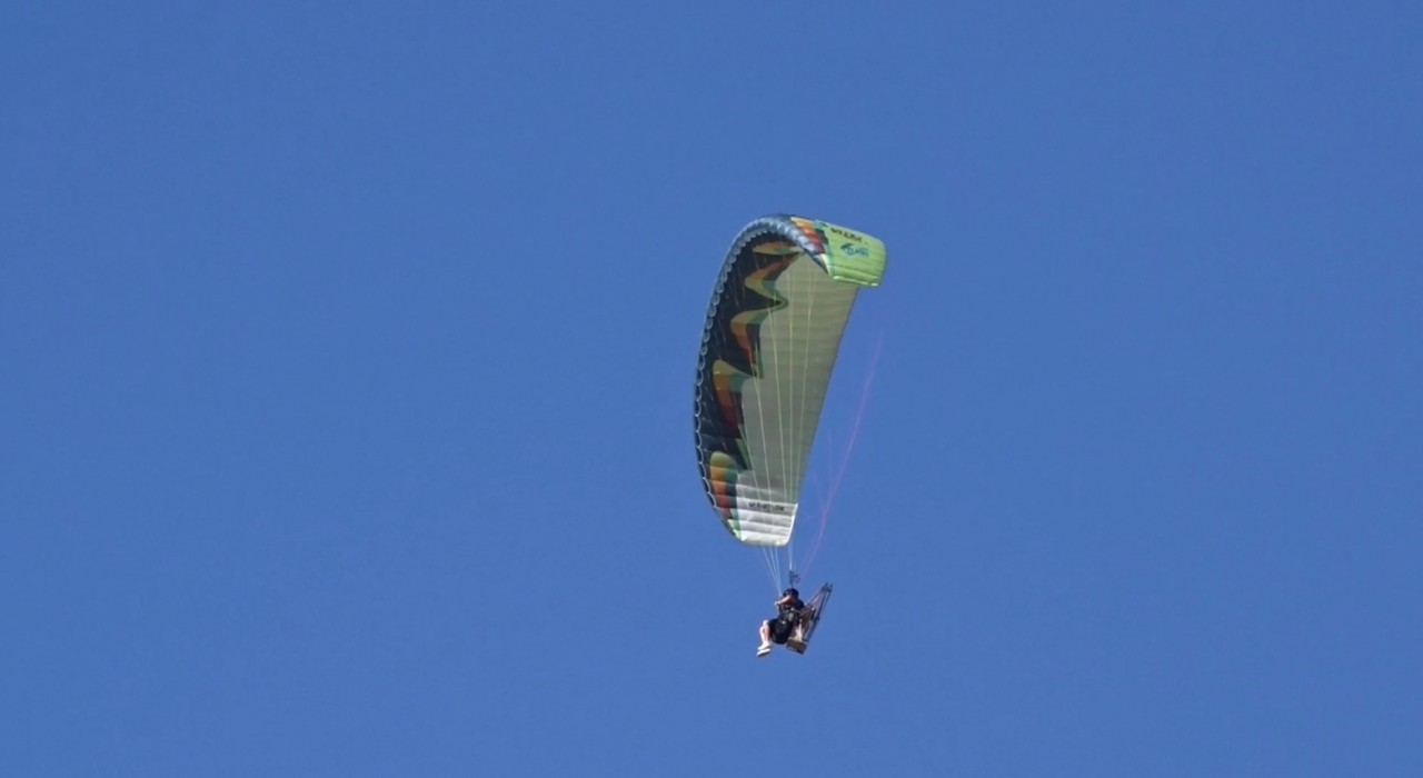Merakla başladılar, şehrin uçan adamları oldular