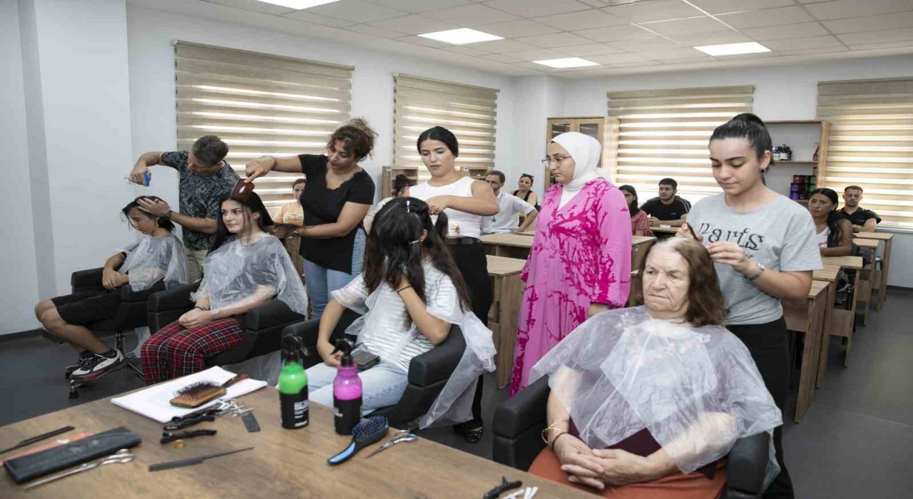 Mersinde ücretsiz kuaförlük kursu ile istihdama destek
