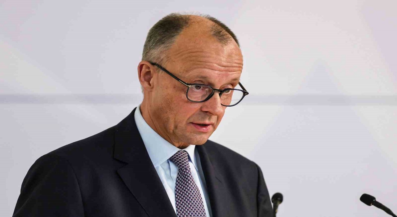 Merz: Alman hükümeti Gazze Şeridinde kullanılabilecek hiçbir askeri teçhizatın İsraile ihracatına ikinci bir emre kadar izin vermeyecek