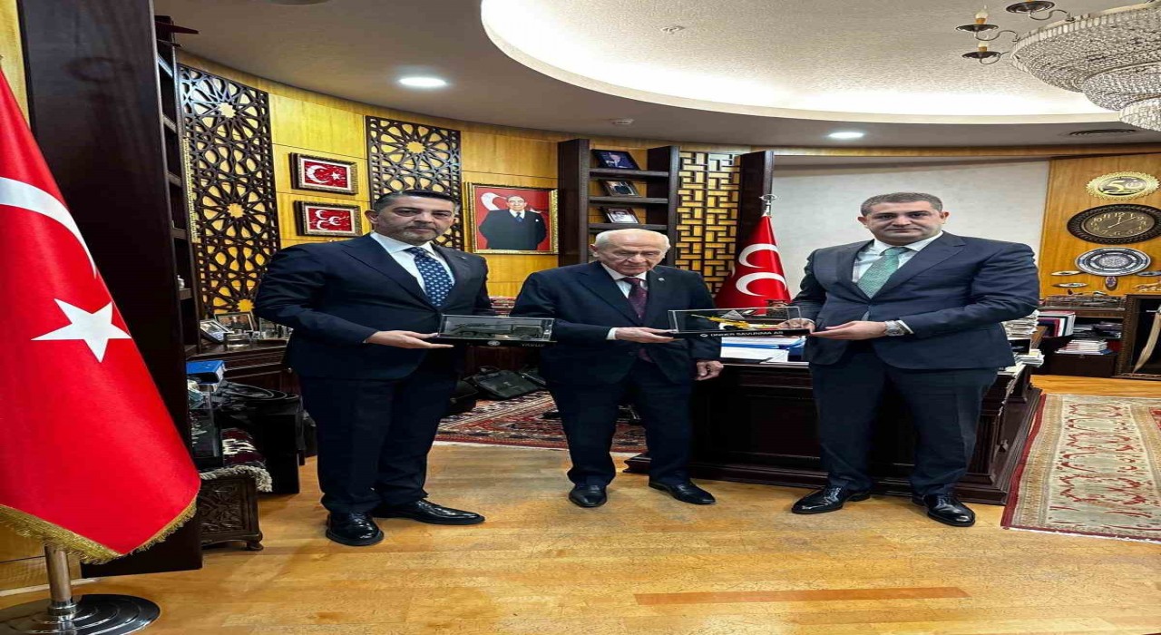 MHP Lideri Bahçeli, Gökbörü hava savunma sistemlerinin üreticisi Günay Önderi kabul etti