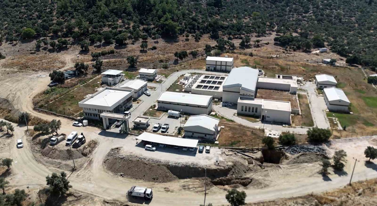 Milasın içme suyu ihtiyacı MUSKİnin arıtma tesisiyle karşılanıyor