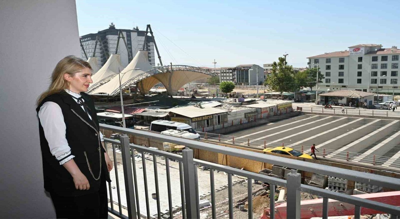 Milletvekili Ölmeztoprak Malatya çarşısını inceledi